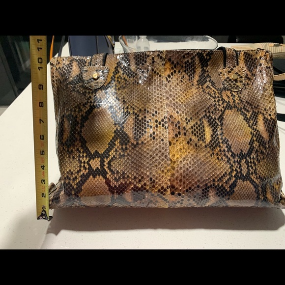 Real snake skin purse. - Picture 2 of 5